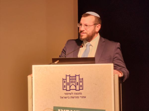 השר אליהו: הרש"פ מבצעת פיגוע לאומי