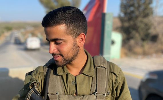 מנער רחוב שהסתבך עם החוק – ללוחם גאה בצנחנים