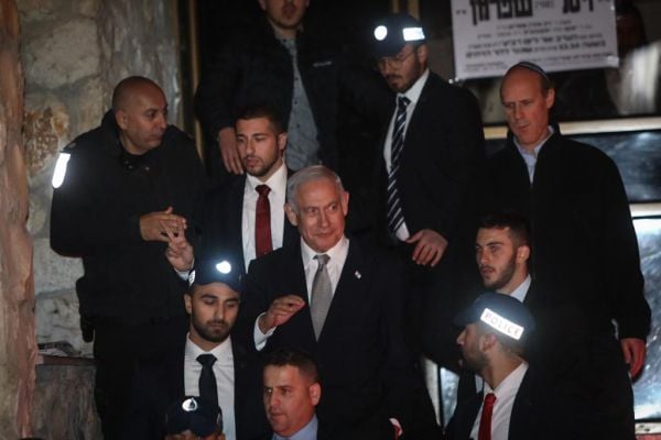 נתניהו לדרעי: "כשאח שלי במצוקה- אני בא אליו"