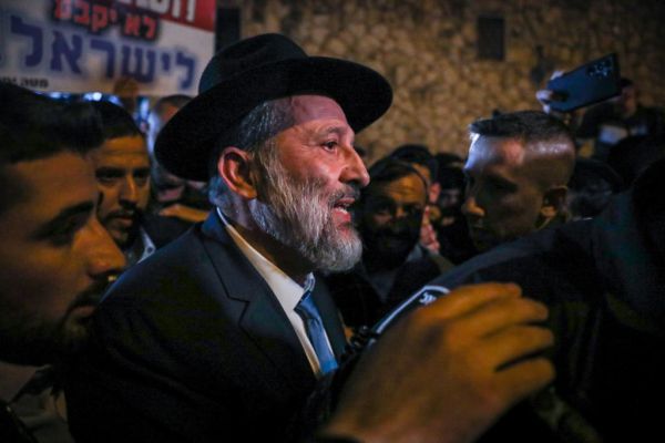 דרעי בהתבטאות ראשונה: "יסגרו את החלון? נפרוץ את התקרה"