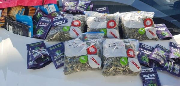 במהלך בדיקה שגרתית: קילו וחצי סמים נתפסו ברכב