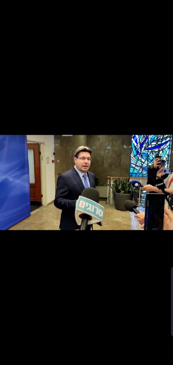 אקוניס: מדובר בפראי אדם, צריך לגרש את המשפחה