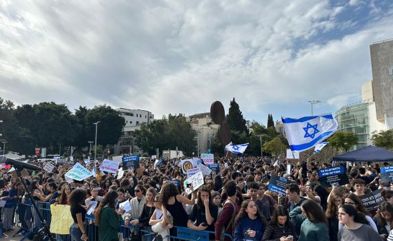 מאות תלמידים שבתו: ״לא נשתוק מול הפיכה משטרית״