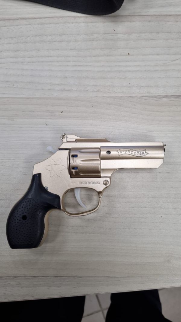 בהלה באוטובוס: קטין ערבי כיוון אקדח לעבר חייל