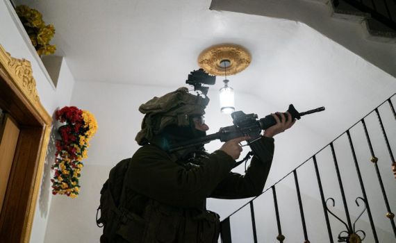 שובר גלים: 19 מבוקשים נעצרו בפעילות לילית