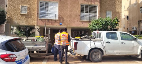 נתניה: בן 67 נפל מגג בניין, מצבו בינוני