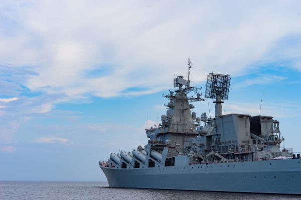 פוטין במסר למערב: ספינת מלחמה קטלנית בים התיכון