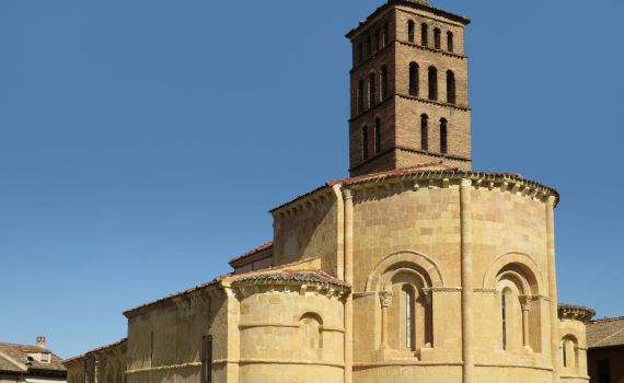 ספרד: חמוש בחרב רצח אדם אחד ופצע 4 בכנסיה