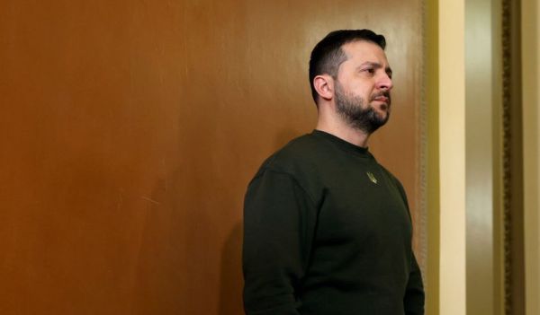 ביקור פתע: זלנסקי הגיע ללונדון וייפגש עם המלך