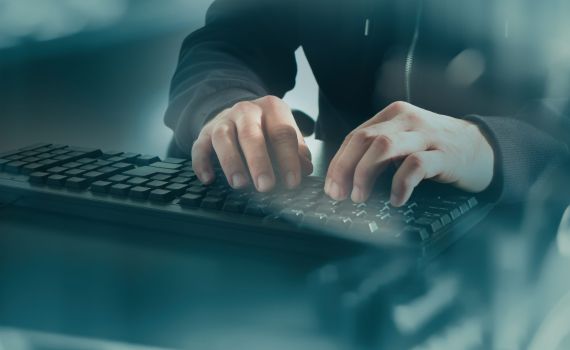 "מגלה החולשות": קצין הסייבר שמאבד את תחושת המוסריות