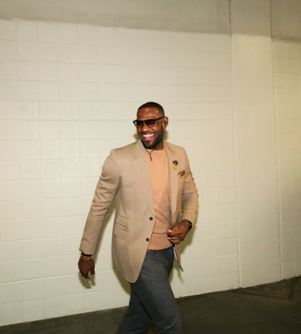 לברון ג'יימס בעוד משחק ענק, מתקרב לשיא היסטורי