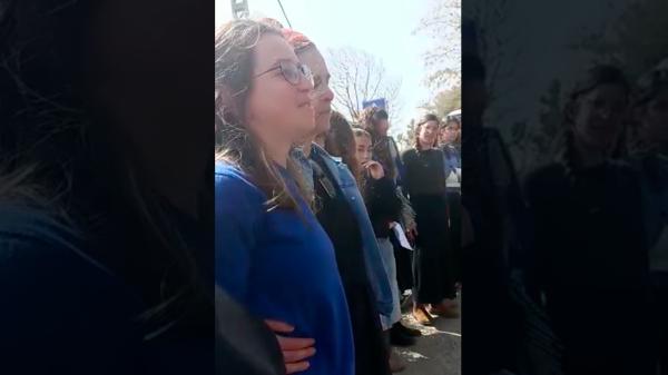 אחות הנרצחים: "זו חתיכת כאפה, אל תנסו לייפות"