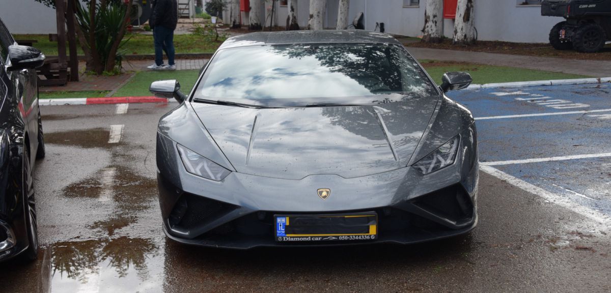 למבורגיני ומייבאך: רכבי היוקרה של ארגון 'אבו לטיף'