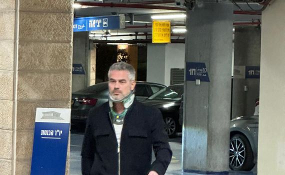 אחרי חודש היעדרות: ח"כ טופורובסקי הגיע להצבעה