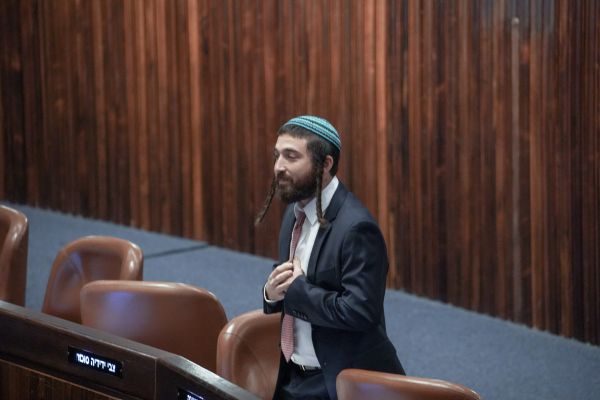 פנייה לשר הביטחון: לשלש את כמות הנשקים ביו"ש