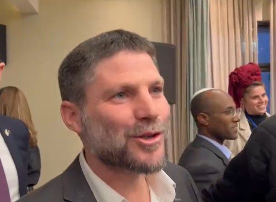 אאוץ' | צפו: העקיצה של סמוטריץ' ליואב גלנט