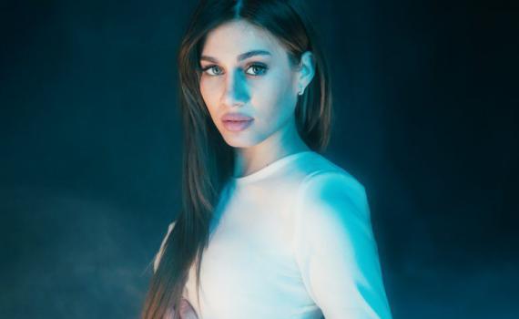 אלה לי להב: "מראה פן נוסף שלי, עוד צד שלא הכרתם"