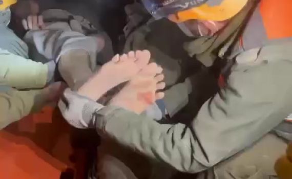 צפו: המשלחת הישראלית חילצה בשלום גבר בן 65