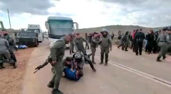 תיעוד: עימותים ואלימות בפינוי הכרם בשילה