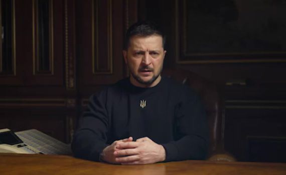 זלנסקי מציין שנה למלחמה: "שנה של כאב ואחדות"