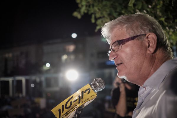 המשטרה: הסתיימה חקירתו של זאב רז בחשד להסתה