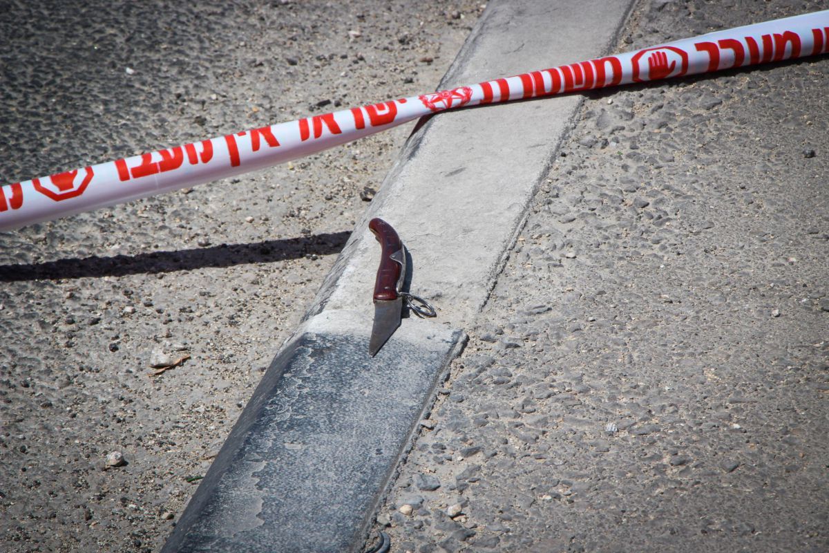 כתב אישום חמור: דקר אדם אחר בזמן שהיה שיכור | צפו בתיעוד