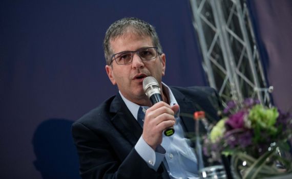 שר החינוך נגד אבי מעוז: "אין לו שום סמכות במשרד"