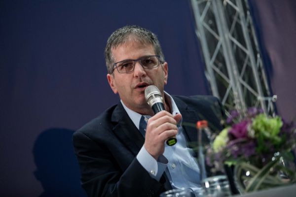 שר החינוך נגד אבי מעוז: "אין לו שום סמכות במשרד"