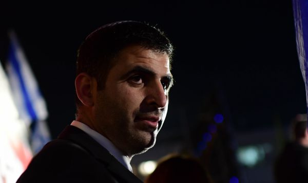 בן השר רומז: "קרעי נוקם – בגלל שלא מפרגנים לו"