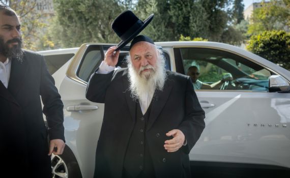 גולדקנופף לא האריך את החוק, הדיור הציבורי ייפגע