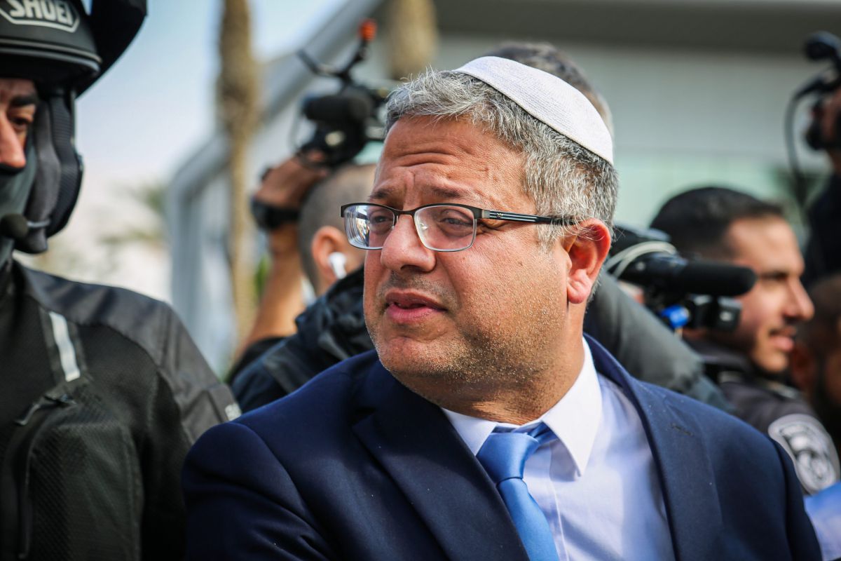 רכבו של איתמר בן גביר עבר באדום והתנגש ברכב אחר