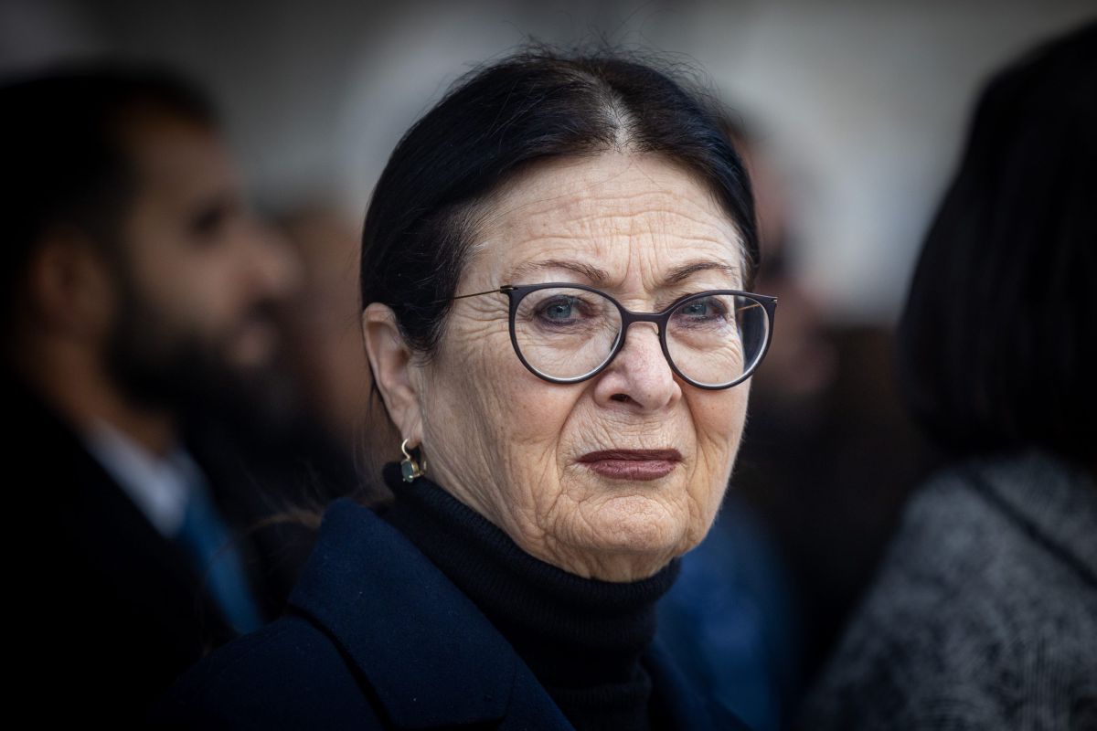 עתירה נגד אסתר חיות: "צריכה לפסול את עצמה"