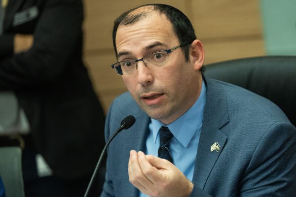 רוטמן מנסה להרגיע את הבייס: "מדובר בבשורה"