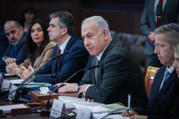 התקפלו: הקבינט אישר את דרישת אירופה וחיזק את הרש"פ