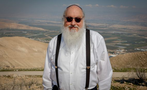 בבית הלבן הופתעו: שגריר ארה"ב בישראל נפגש עם ג'ונתן פולארד