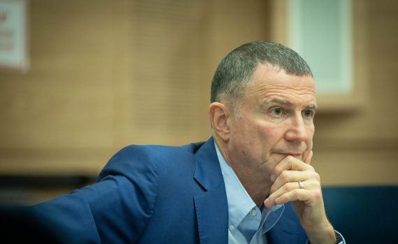 אדלשטיין עוקץ את בכירי הליכוד: 'צעד ראשון בשמאל'