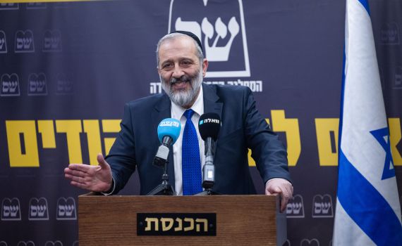 דרעי: ”אנחנו מדברים על הבנות ולפיד מתנצח”