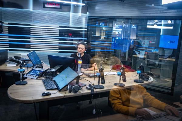 בצל איומי הסגירה: תחנות הרדיו של כאן בנתונים מרשימים