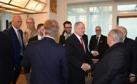 משקיעים בפריז: מה שנאמר על בריחה זה שטויות