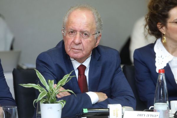 "זאת עקירת שיני כלב השמירה של הדמוקרטיה"