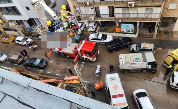 צפו בתיעוד: ביצעו החייאה תוך כדי חילוץ במנוף