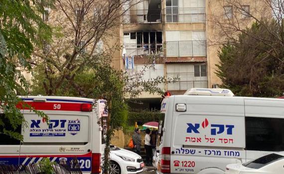 גבר כבן 60 נספה למוות בשריפה שפרצה בביתו