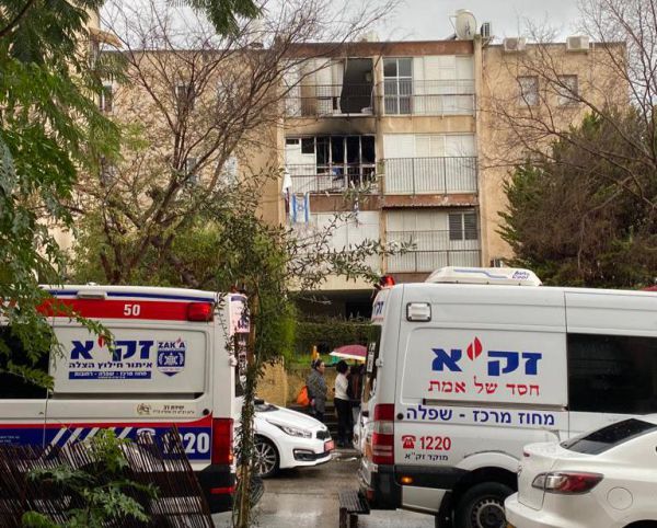 גבר כבן 60 נספה למוות בשריפה שפרצה בביתו