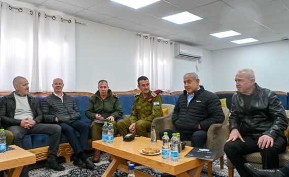 נתניהו ללוחמי דובדבן: 'אתם חוד החנית של ישראל'