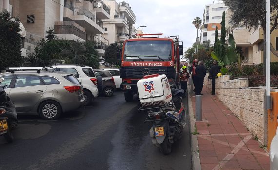 פועל נהרג לאחר שנפגע מחפץ כבד ברמת גן