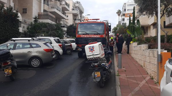פועל נהרג לאחר שנפגע מחפץ כבד ברמת גן