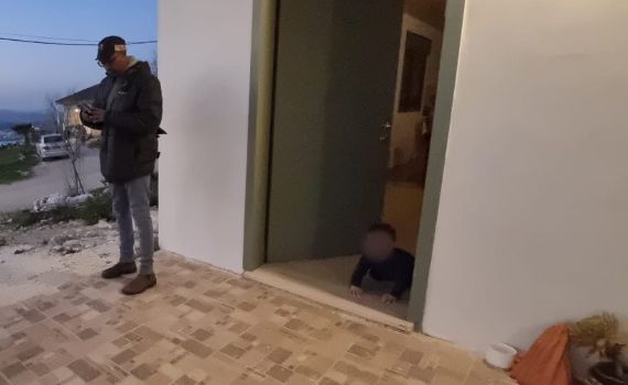 מעצר לפנות בוקר ביצהר: "הילדים התעוררו בבכי"