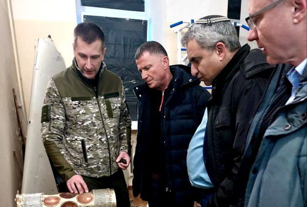 במהלך הביקור בקייב: הח"כים נחשפו לנשק איראני