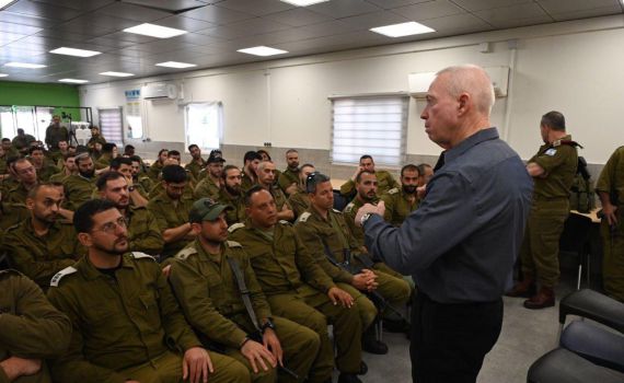 גלנט למפקדים: "הסרבנות מכרסמת ביסוד המדינה"