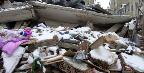 טורקיה: הכדורגלן שנעדר ברעידת האדמה חולץ בחיים